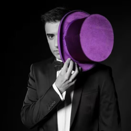 Espectáculo de magia, Las encantadoras ilusiones en La Caníbal Fábrica
