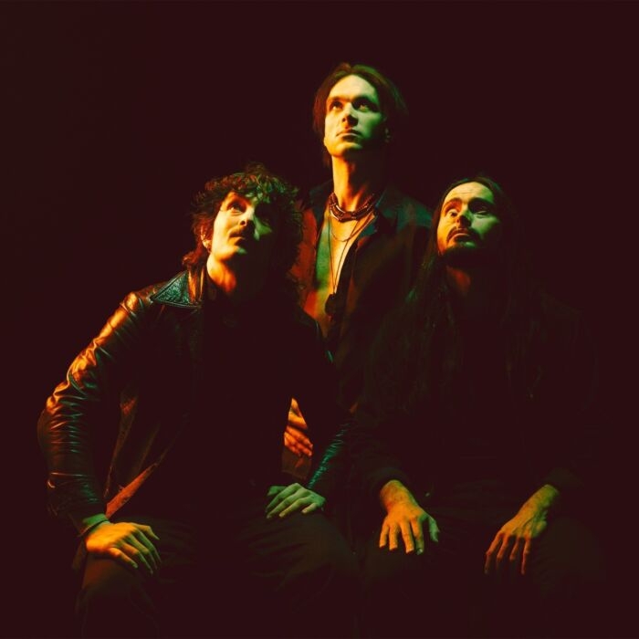 ★ DIRTY SOUND MAGNET en  la Sala Upload (Barcelona) ★