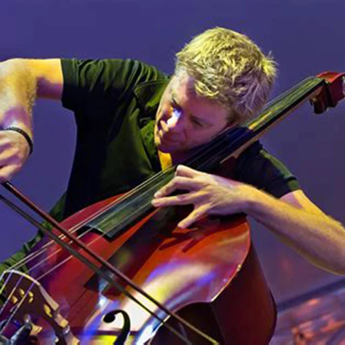 Kyle Eastwood en Teatro municipal Isabel La Católica