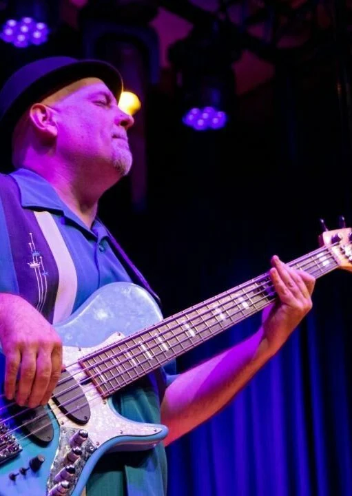 MATÍAS MIGUEZ   "SWANGO"