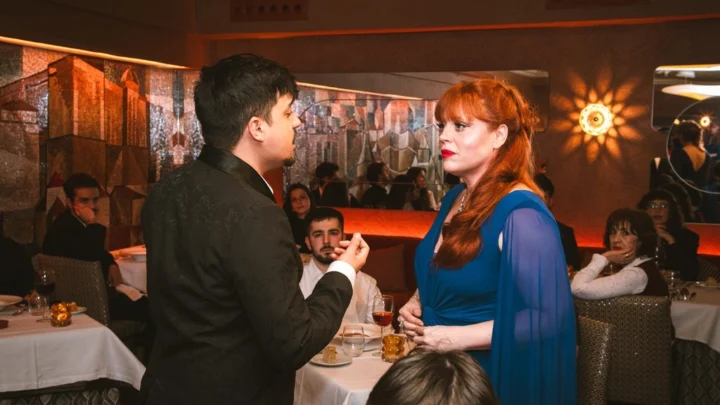 Una Cena Cantada