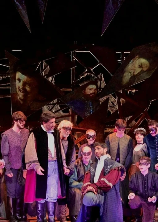 Ópera Rigoletto Hesperian y Telón