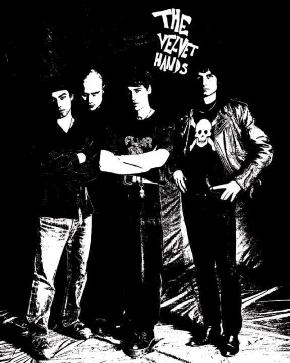 THE VELVET HANDS en Hangar 48